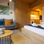 M-studios - Luxury In The Heart Of شقة ليماسول