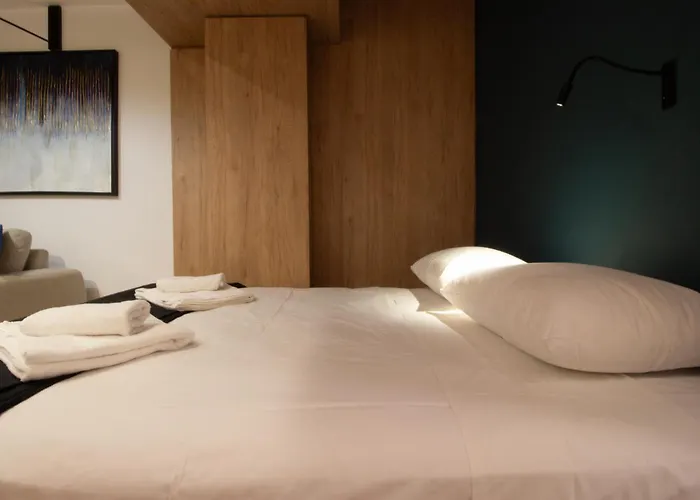 M-studios - Luxury In The Heart Of * לימסול