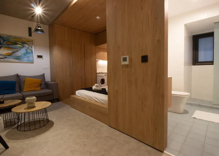 M-studios - Luxury In The Heart Of דירה